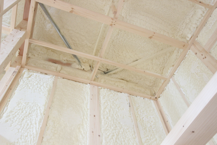 日当たりの良い家とは？方角と日当たりの関係と間取りのアイデアを紹介