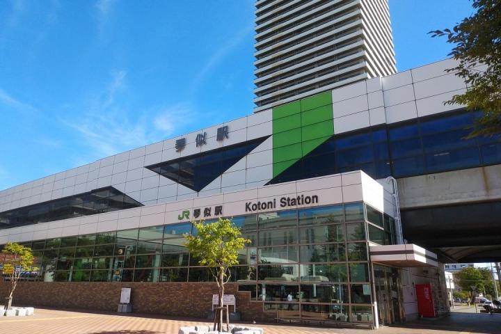 吹き抜けにシーリングファンはいらない？メリット・デメリットを紹介