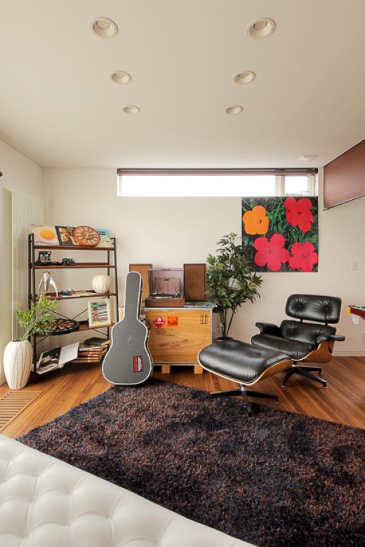 インゾーネの家 ミッドセンチュリーが漂う家。