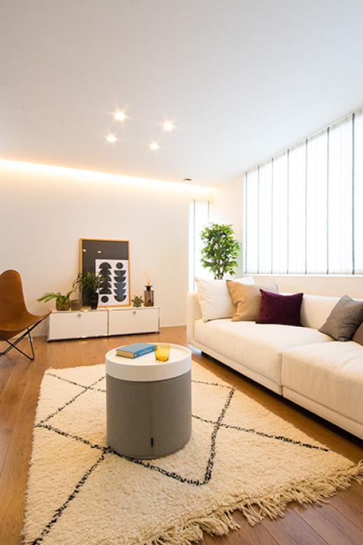 インゾーネの家 人が集い、ペットとくつろぐ。<br>太陽の光たっぷりのリゾートライフ。