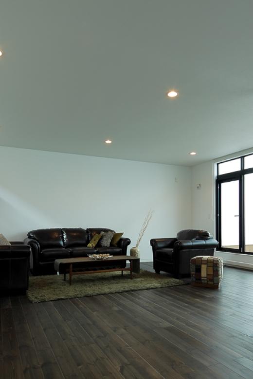 インゾーネの家 懐かしさの残る街で、<br>こだわりのインテリアに暮らす。