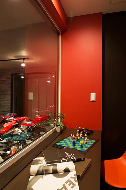 インゾーネの家 ガレージライフ♪ <br>~バイクを眺める至福の時~