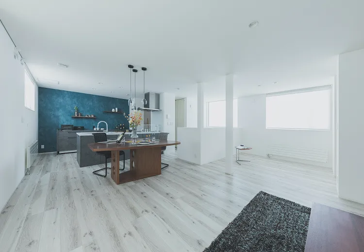 写真：ライン：インゾーネの家