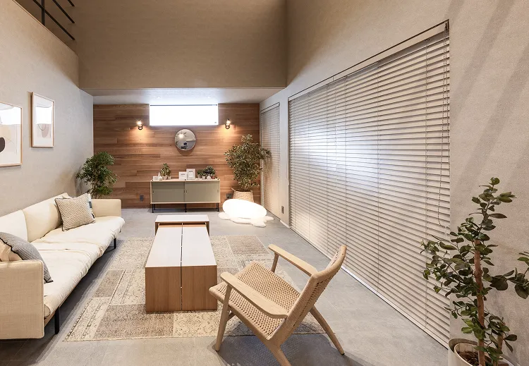 写真：カーテン：インゾーネの家